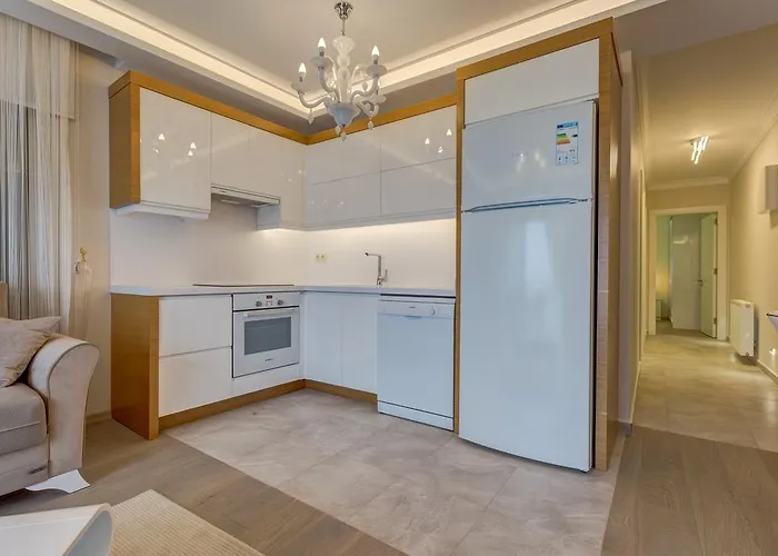 Paris Gasthuis Çeşme