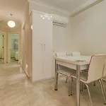 Paris בית הארחה Çeşme
